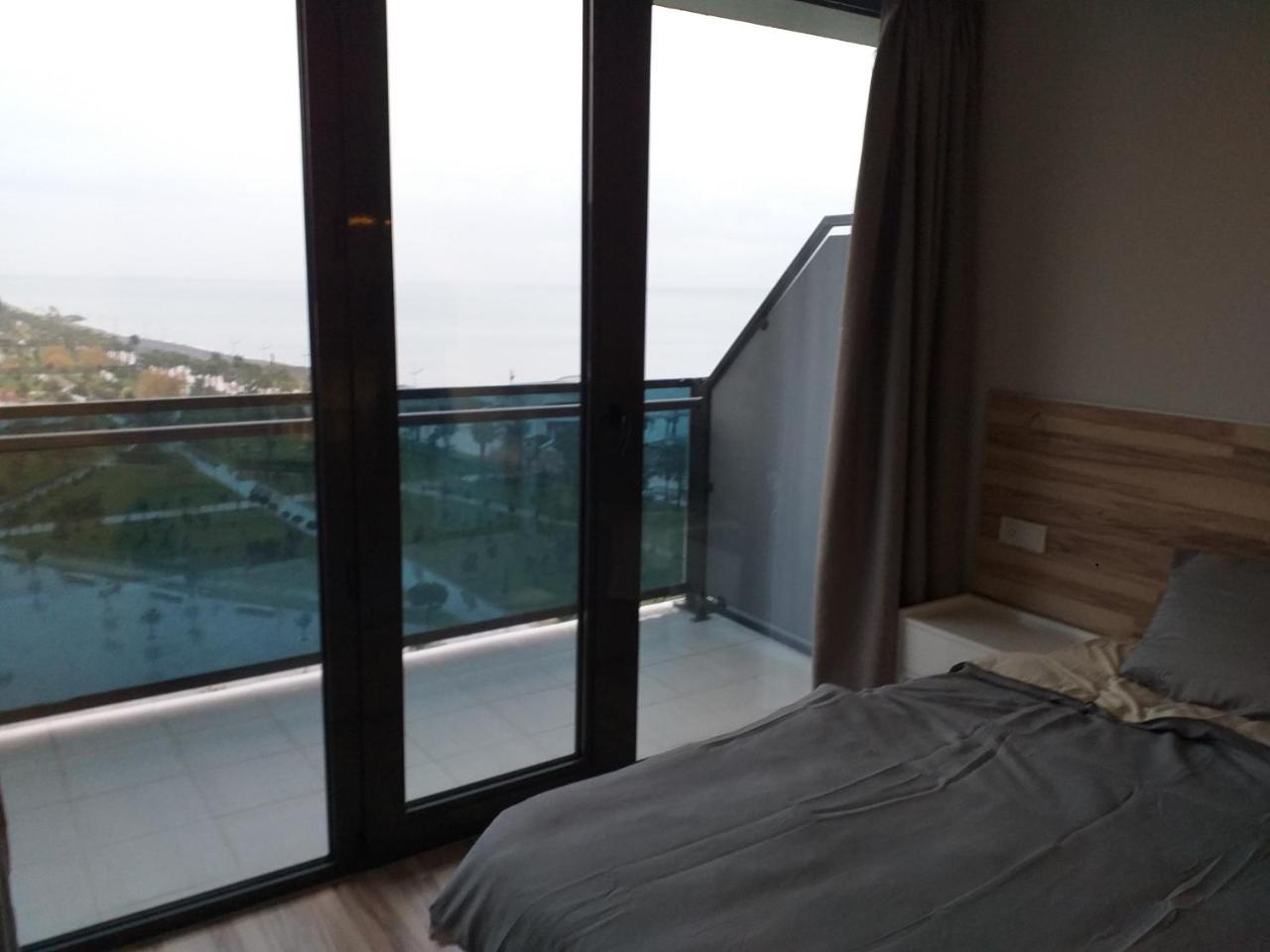 Batumi Beach Tower Bagian luar foto