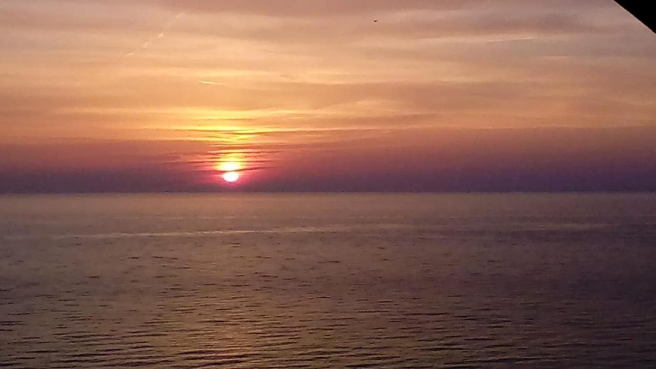 Batumi Beach Tower Bagian luar foto